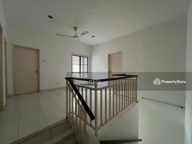 For Sale - Newly Refurbished 2sty Semi D 32x75 Freehold Aman Perdana Klang
